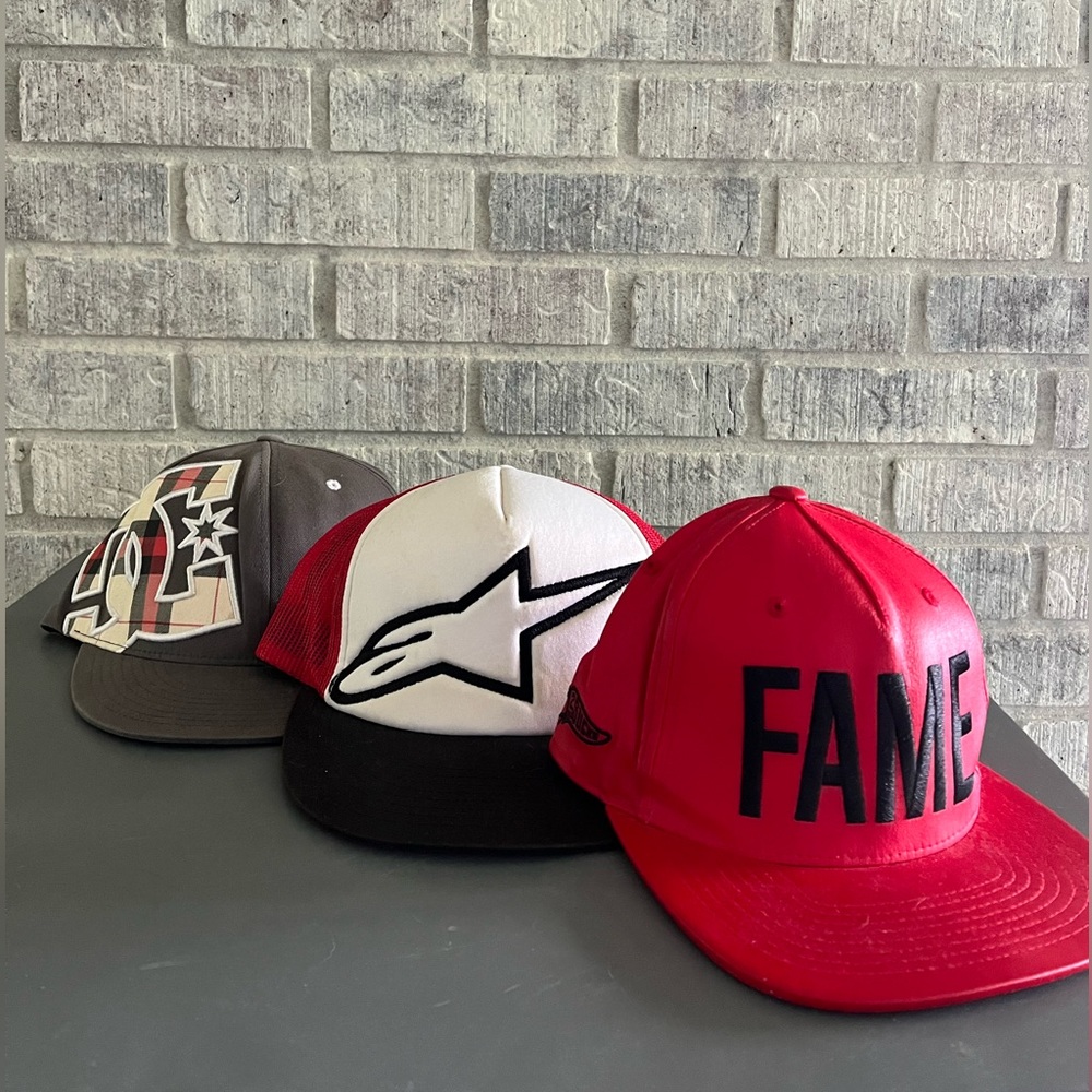 Lot of flat rim caps. Alpinestars. DC.  Hall of Fame